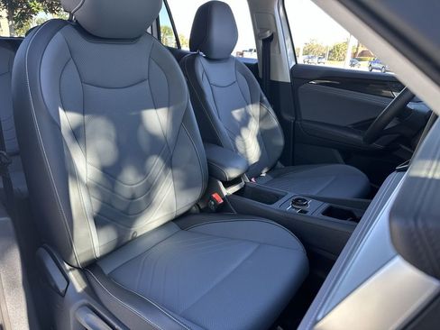 New 2026 Volkswagen Tiguan SE image 26