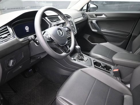 Used 2021 Volkswagen Tiguan SEL image 18