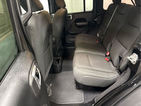 Used 2021 Jeep Wrangler Unlimited Sport image 36