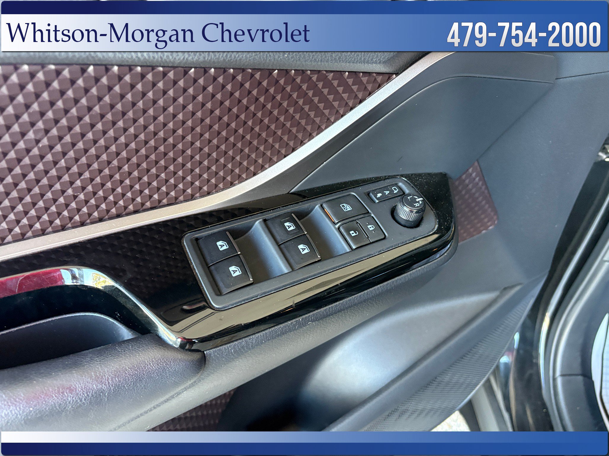 Used 2019 Toyota C-HR Limited FWD image 12