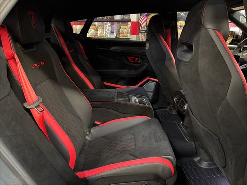 Used 2024 Lamborghini Urus Performante image 32