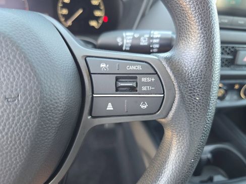 Certified 2023 Honda HR-V LX image 22