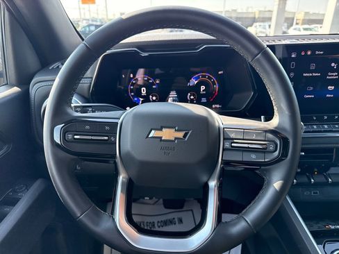 Used 2024 Chevrolet Colorado LT w/ LT Convenience Package II AWD/4WD image 18