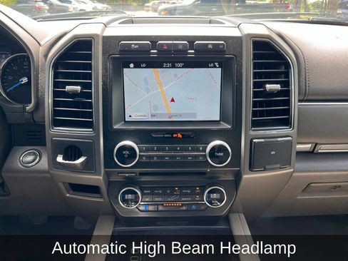 Used 2018 Ford Expedition XLT w/ Equipment Group 202A RWD image 17