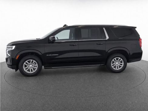 Used 2023 Chevrolet Suburban LS RWD image 6
