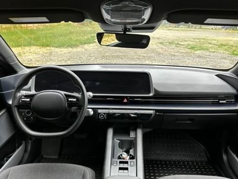 Certified 2025 Hyundai Ioniq 6 SE RWD image 25