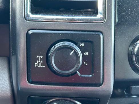 Used 2016 Ford F150 XLT w/ Trailer Tow Package image 25