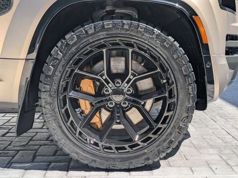 New 2026 Land Rover Defender 110 OCTA AWD/4WD image 12