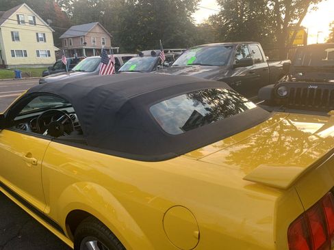 Used 2006 Ford Mustang GT Premium RWD image 15