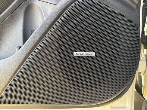 Used 2023 Subaru Forester Touring image 13