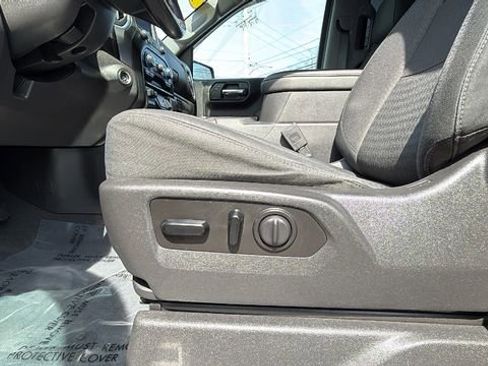 Certified 2019 Chevrolet Silverado 1500 LT Trail Boss AWD/4WD image 15