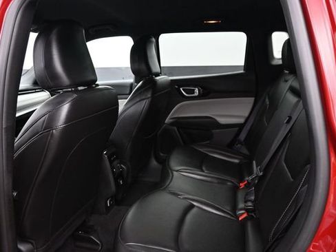 Used 2025 Jeep Compass Limited AWD/4WD image 16
