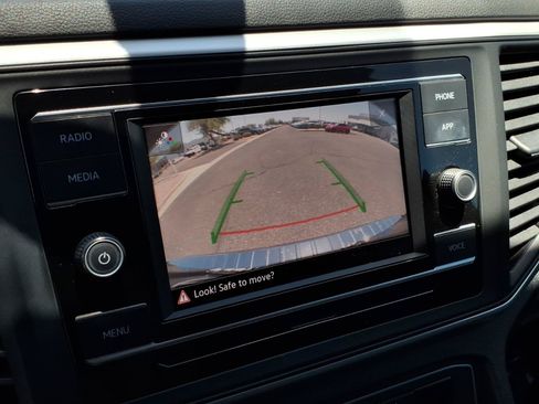 Certified 2023 Volkswagen Atlas SE FWD image 29
