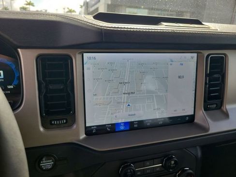 Used 2025 Ford Bronco Outer Banks image 19