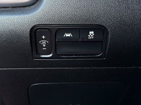 Used 2022 Kia Sorento S w/ Panoramic Sunroof Package FWD image 23