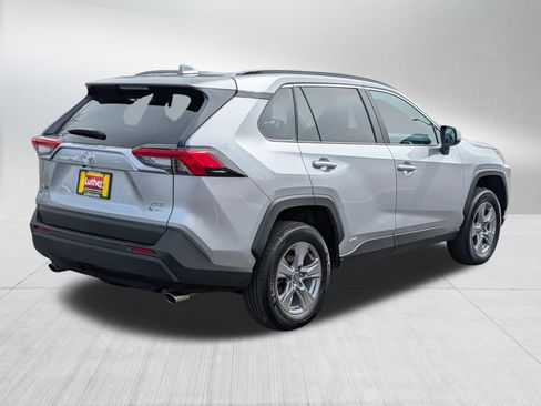 Used 2025 Toyota RAV4 XLE AWD/4WD image 7