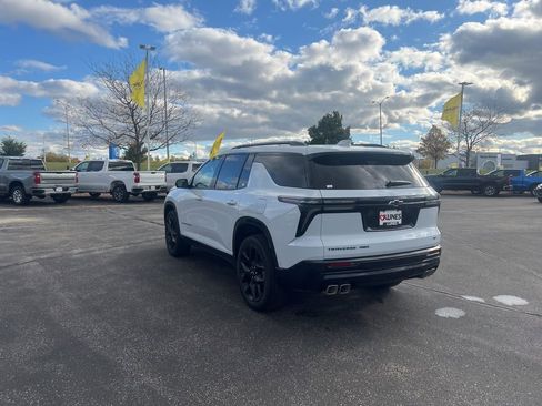 New 2026 Chevrolet Traverse RS w/ LPO, Floor Liner Package image 5