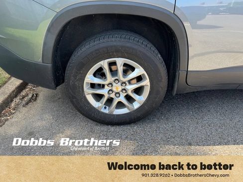 Used 2021 Chevrolet Traverse LT FWD image 12