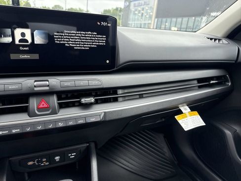 New 2026 Kia K4 FWD image 10
