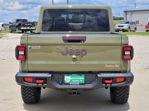 New 2025 Jeep Gladiator Rubicon image 5
