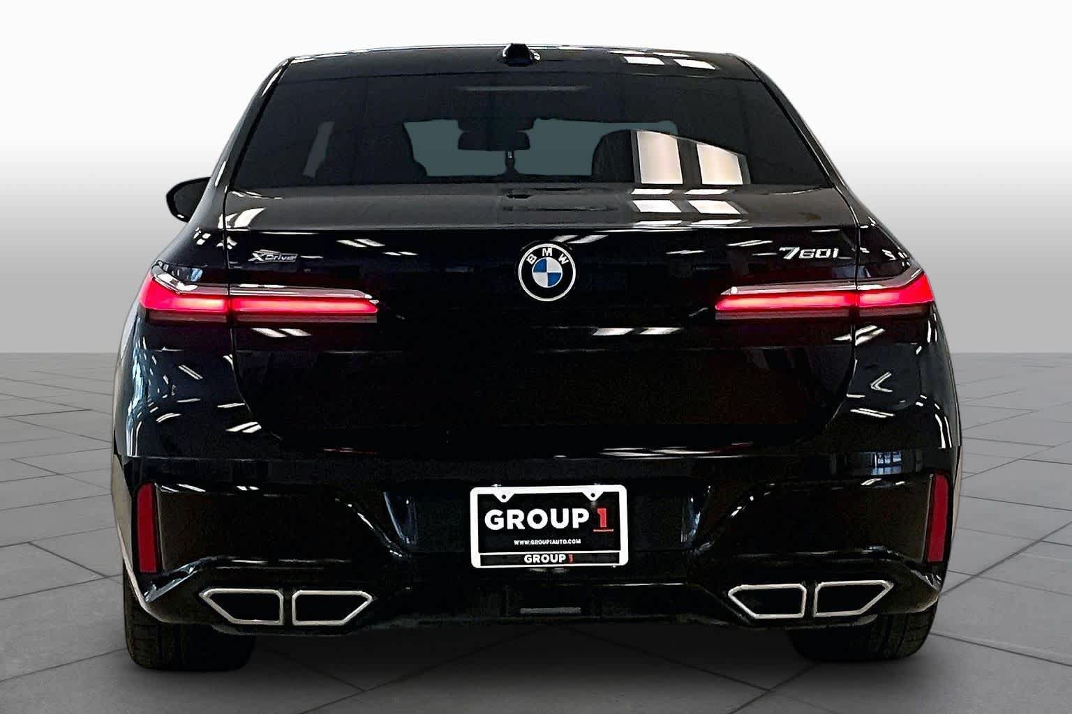 Used 2023 BMW 760i xDrive AWD/4WD image 4