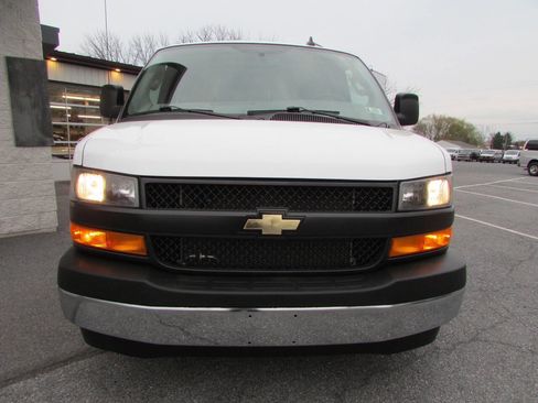 Used 2022 Chevrolet Express 2500 w/ Driver Convenience Package image 3