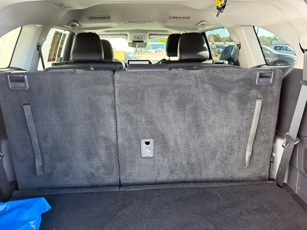 Used 2025 Toyota Highlander Limited AWD/4WD image 12