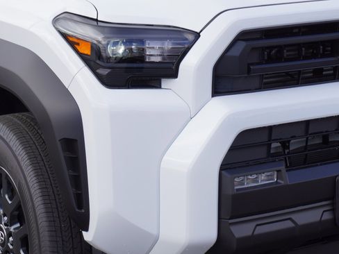 New 2026 Toyota 4Runner SR5 image 3