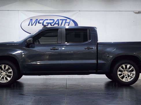Used 2020 Chevrolet Silverado 1500 Custom w/ Custom 2.7L Value Package AWD/4WD image 9
