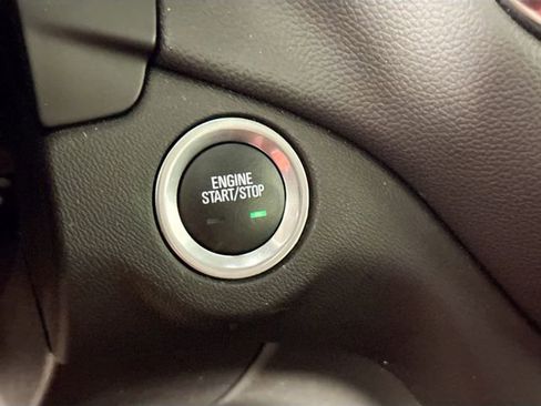 Used 2024 Chevrolet Equinox LT FWD image 43