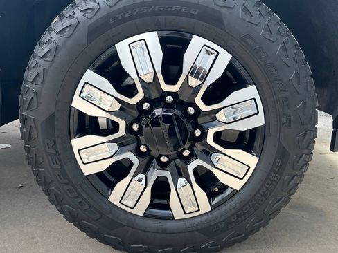 Used 2024 GMC Sierra 3500 Denali w/ Technology Package AWD/4WD image 22