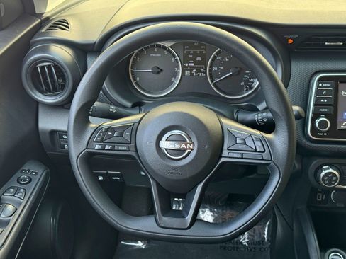 Used 2024 Nissan Kicks S FWD image 18