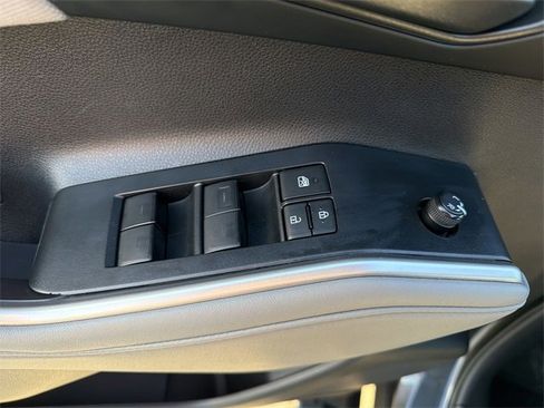 Certified 2023 Toyota Highlander LE image 10