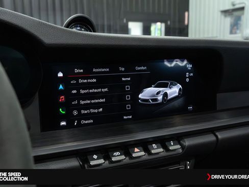 Used 2024 Porsche 911 Targa 4 GTS w/ Premium Package image 53