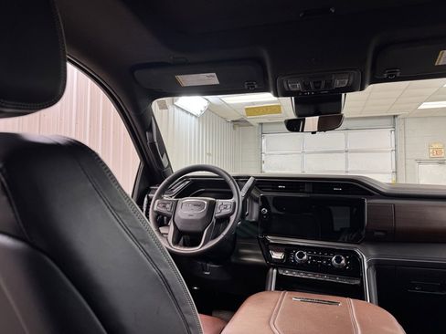 Used 2024 GMC Sierra 2500 Denali Ultimate image 22