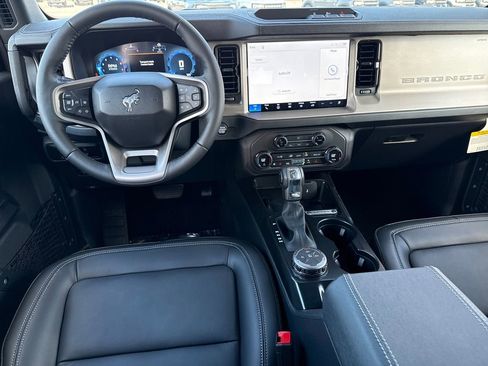 New 2026 Ford Bronco Outer Banks image 5