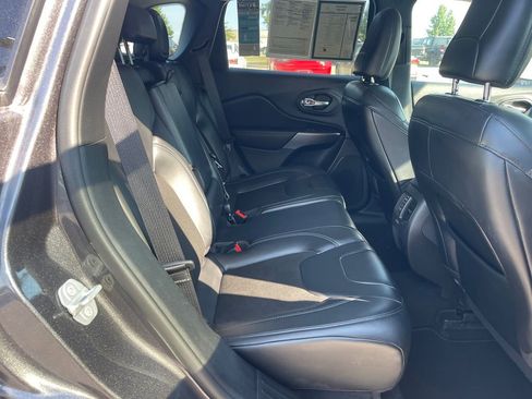 Used 2020 Jeep Cherokee Latitude Plus image 17