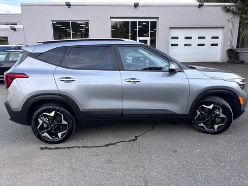 Used 2025 Kia Seltos S AWD/4WD image 9