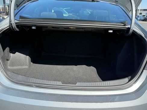 Used 2024 Chevrolet Malibu LT FWD image 11