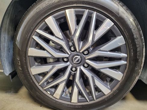 Used 2025 Nissan Altima 2.5 SV FWD image 31