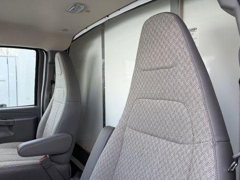 New 2025 Chevrolet Express 4500 w/ Power Convenience Package RWD image 12