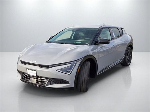 New 2025 Kia EV6 Wind image 8