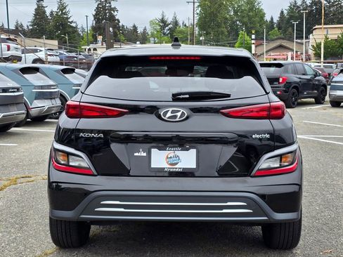 Used 2023 Hyundai Kona SE FWD image 6