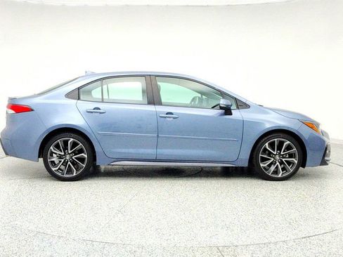 Used 2022 Toyota Corolla SE image 4