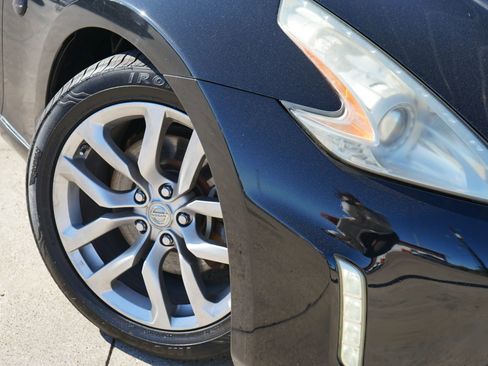 Used 2014 Nissan 370Z Coupe image 5