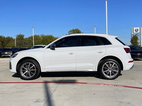 Used 2022 Audi SQ5 Premium w/ Convenience Package image 3