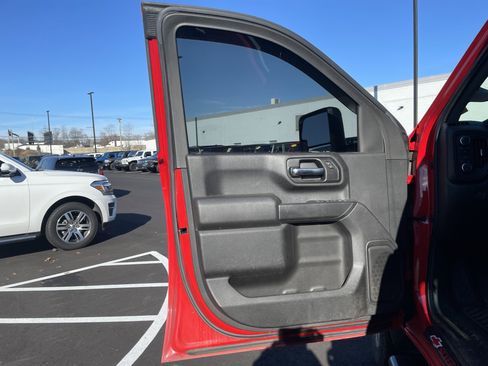 Used 2022 Chevrolet Silverado 2500 Custom w/ Snow Plow Prep/Camper Package image 29