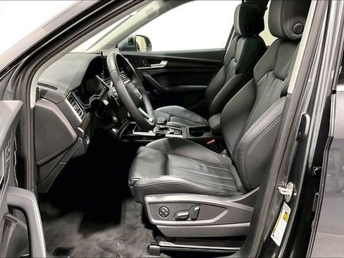 Used 2023 Audi Q5 e Premium Plus w/ Premium Plus Package AWD/4WD image 19