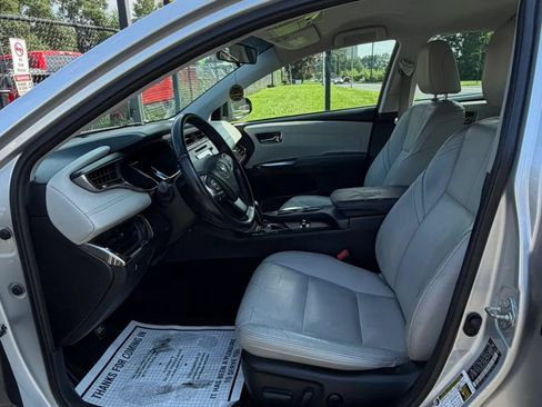 Used 2013 Toyota Avalon XLE FWD image 9