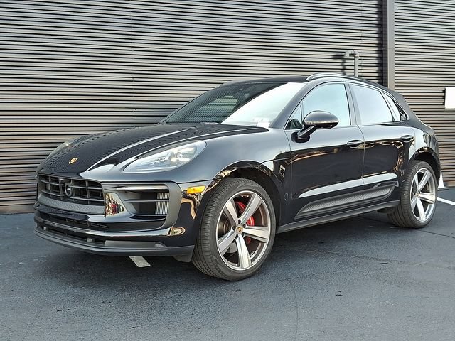 Certified 2024 Porsche Macan S AWD/4WD image 1